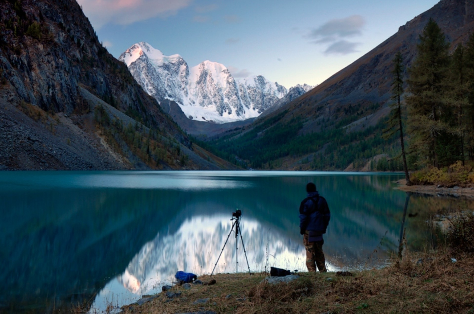 lago montaña agua paisaje viajes nieve al aire libre naturaleza escénico senderismo valle río roca glaciar hielo frío cielo aventura luz del día