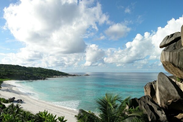 An immense view on the ocean