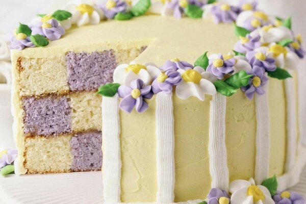 Torta di scacchi deliziosi fiori