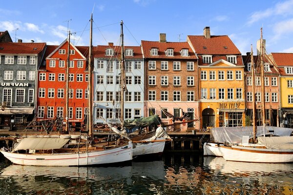 Städte auf dem Wasser, tolle Architektur, Häuser Europas