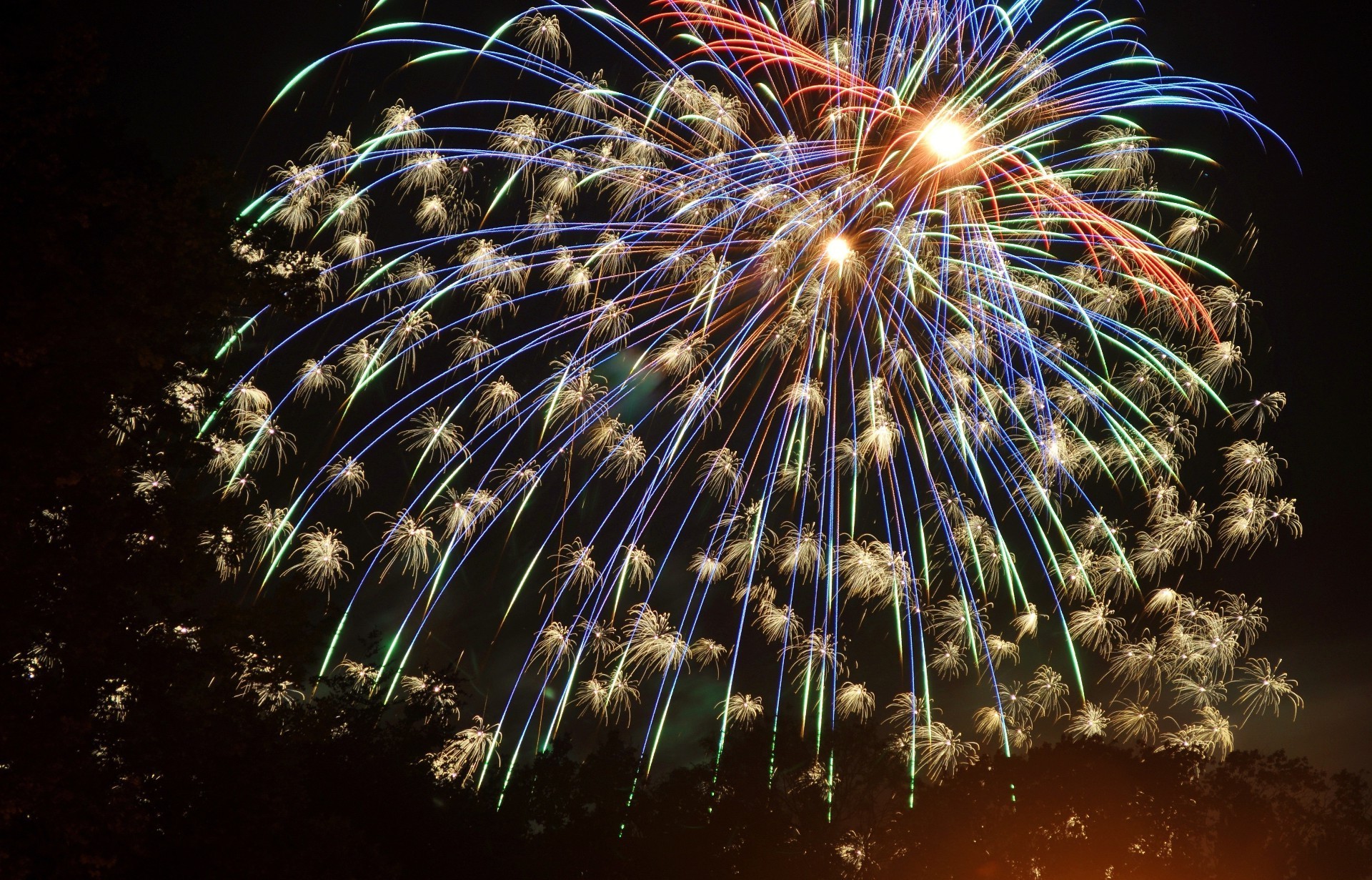 urlaub festival feuerwerk urlaub party flamme weihnachten rakete licht explosion blinkt freude hell