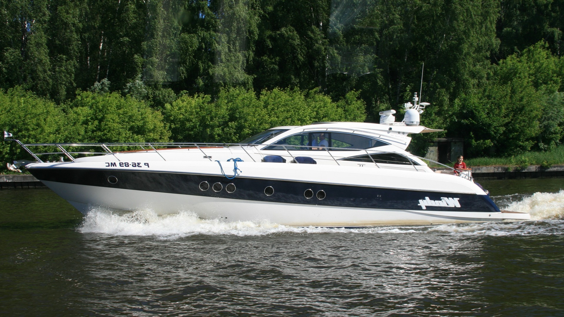 bateau eau voiture bateau système de transport motomarines rivière voyage bateau dépêchez-vous course puissance en plein air loisirs action navire rapide lecteur lac été