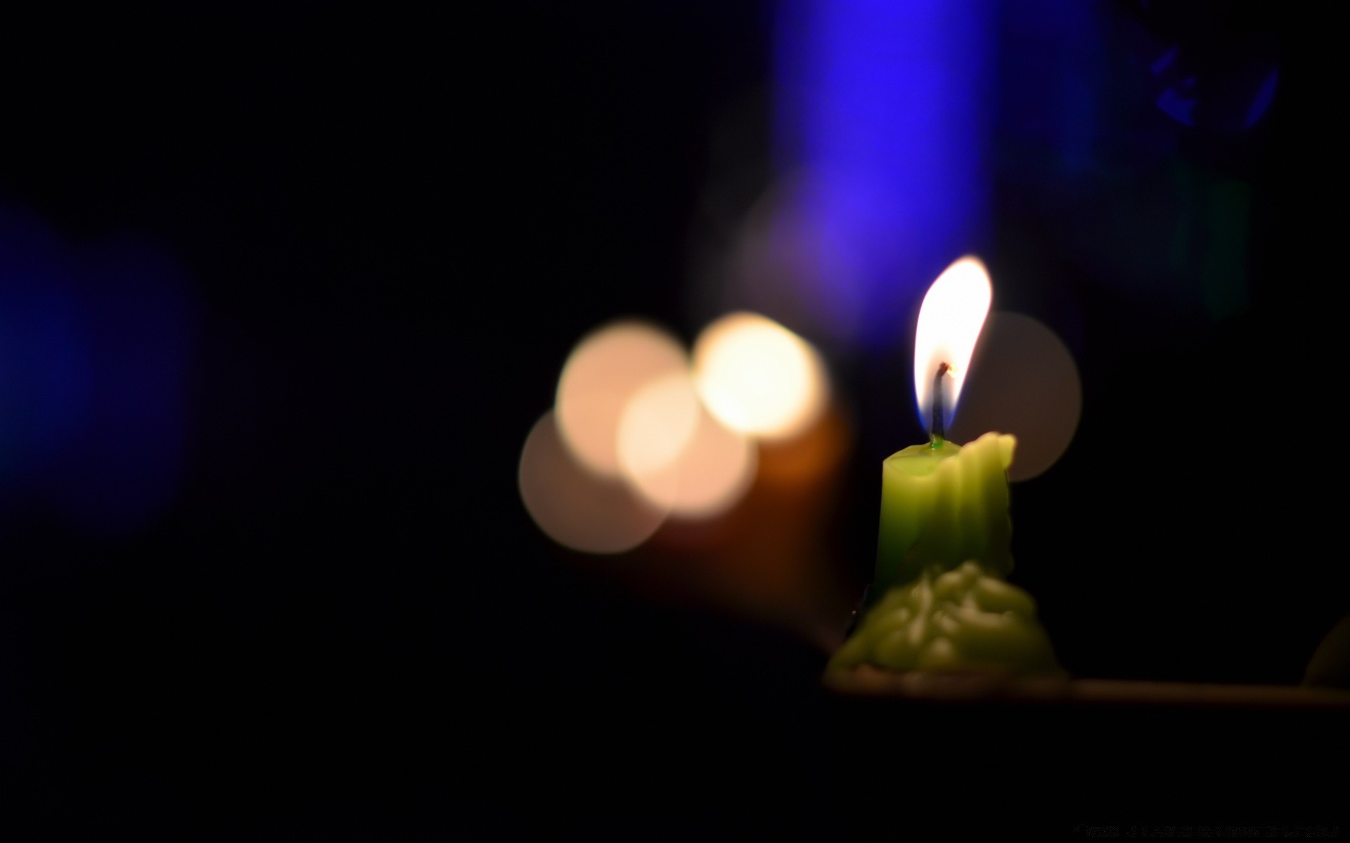 feu flamme flou sombre noël lumière lumineux rétro-éclairé bougie