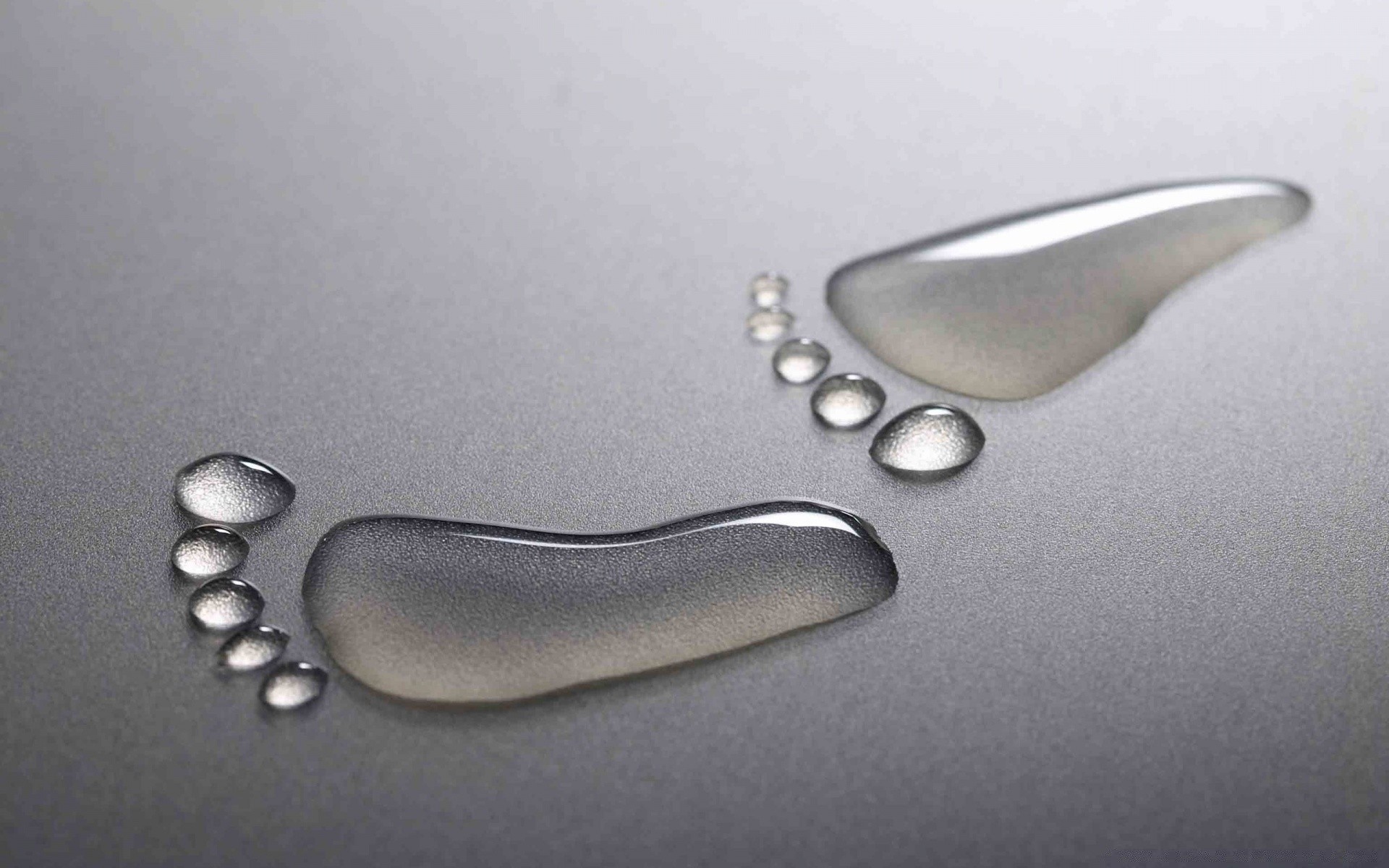 droplets and water jewelry reflection desktop still life shining