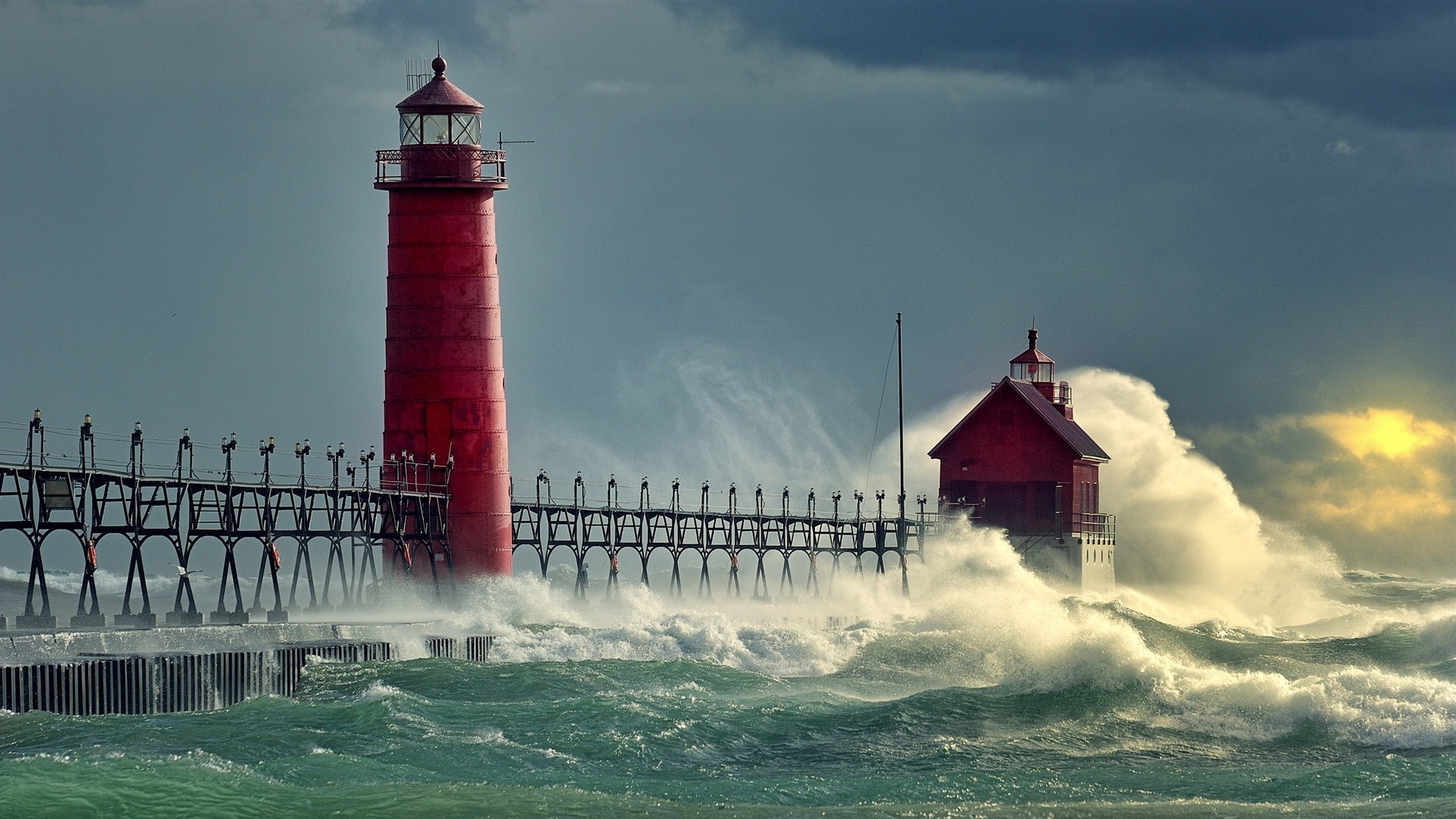 morze i ocean latarnia morska woda niebo podróże na zewnątrz światło architektura ocean morze wieczorem zachód słońca krajobraz świt burza