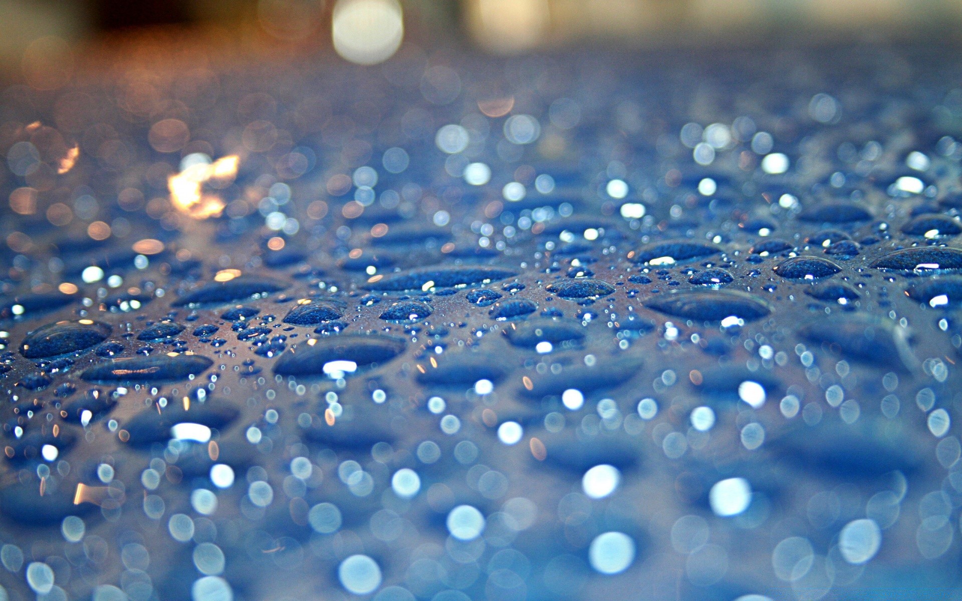 gotas y agua lluvia mojado gota gotas rocío agua burbuja splash limpio reflexión brillo claro desenfoque luz gotas limpio lavado turquesa líquido