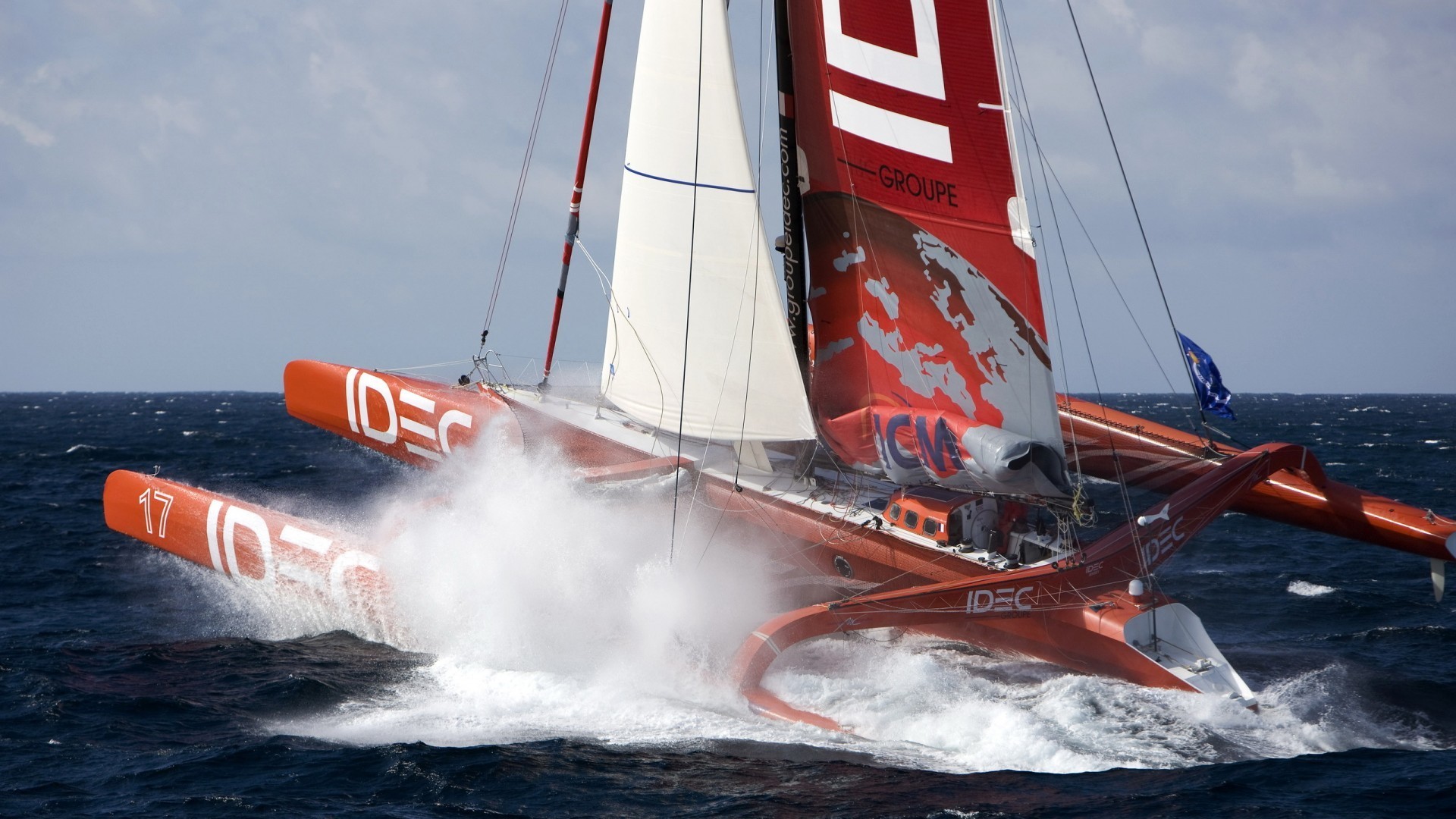 yelken yarış yelkenli yelken mürettebat yat katamaran regatta rüzgar deniz aracı su sporları yarışma araba ulaşım sistemi acele et macera dalga spor mast hızlı su