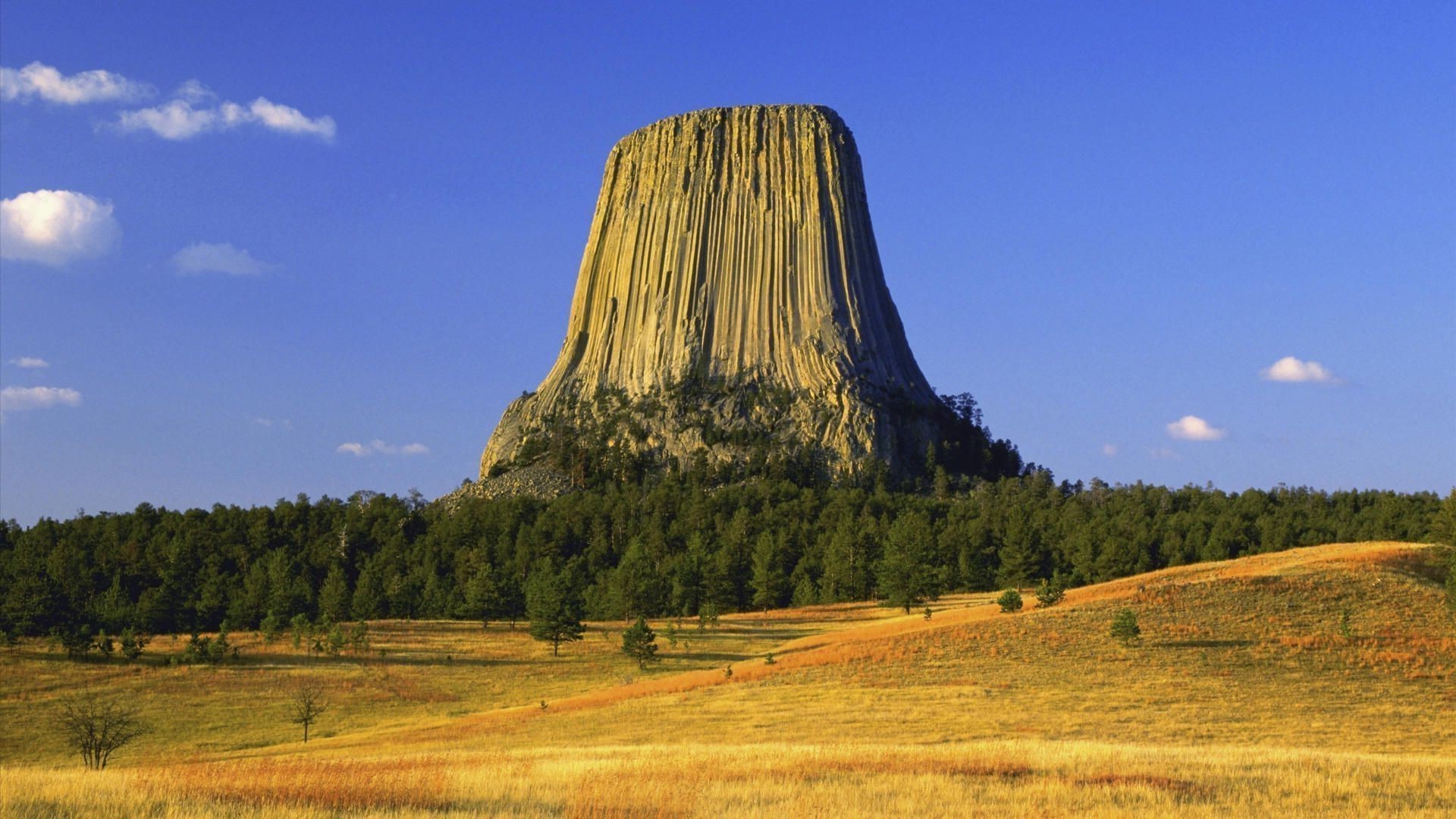 montanhas paisagem ao ar livre céu natureza viajar árvore montanhas grama cênica zona rural