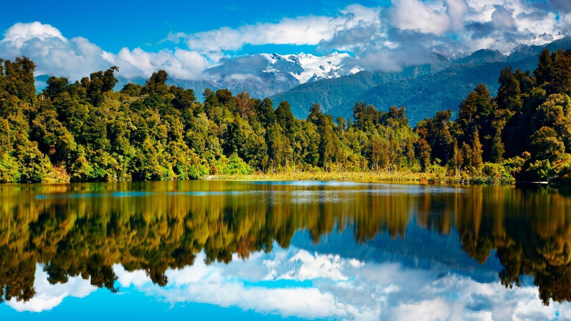 lago reflexión naturaleza agua paisaje al aire libre cielo escénico madera árbol viajes montaña luz del día verano amanecer río