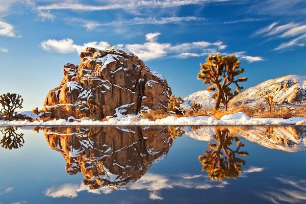 Naturaleza, cielo, estanques y arroyos