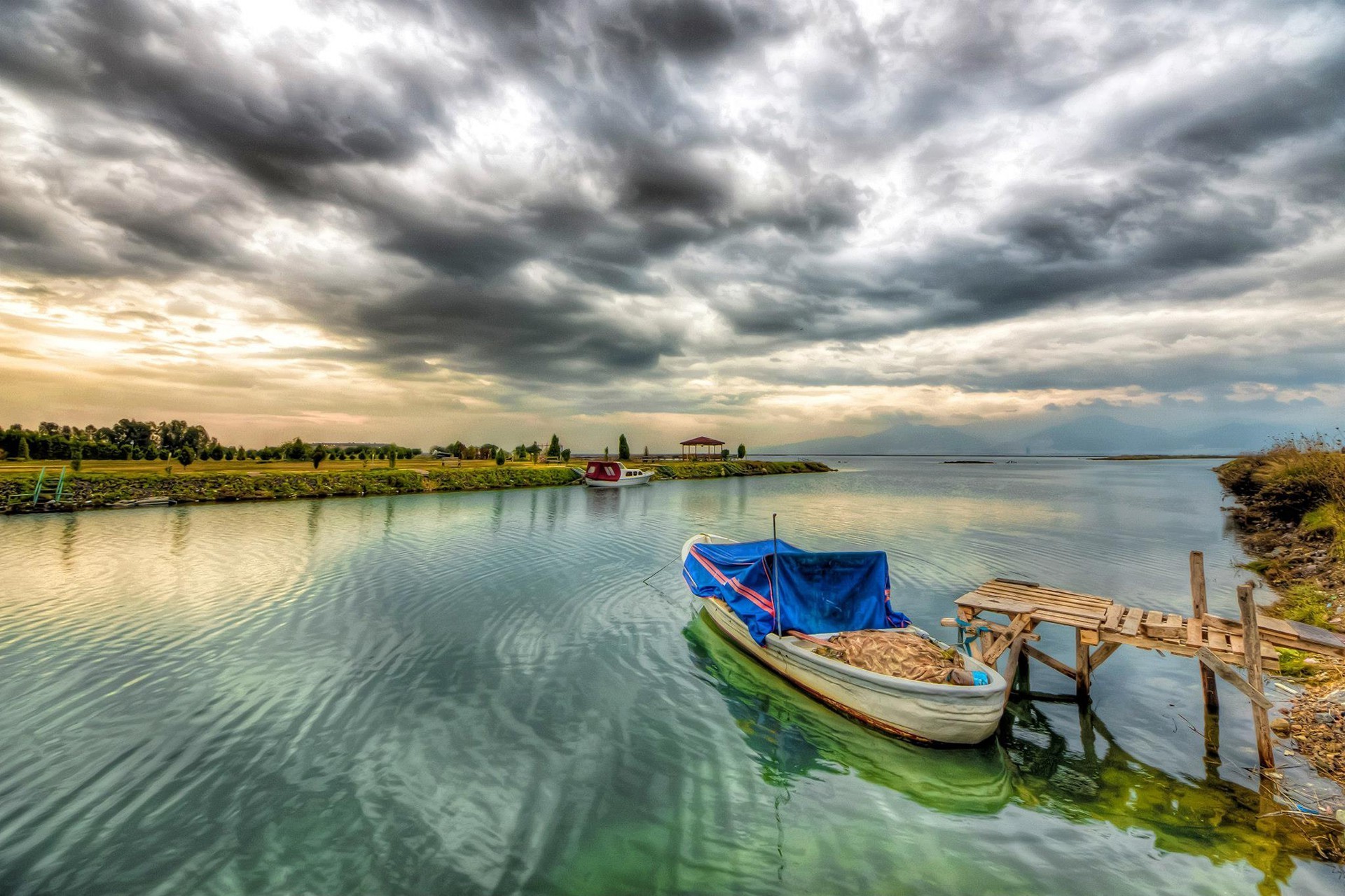 fiumi stagni e torrenti stagni e torrenti acqua barca lago riflessione fiume cielo viaggi natura nuvola paesaggio tramonto alba estate freddo legno mare all aperto