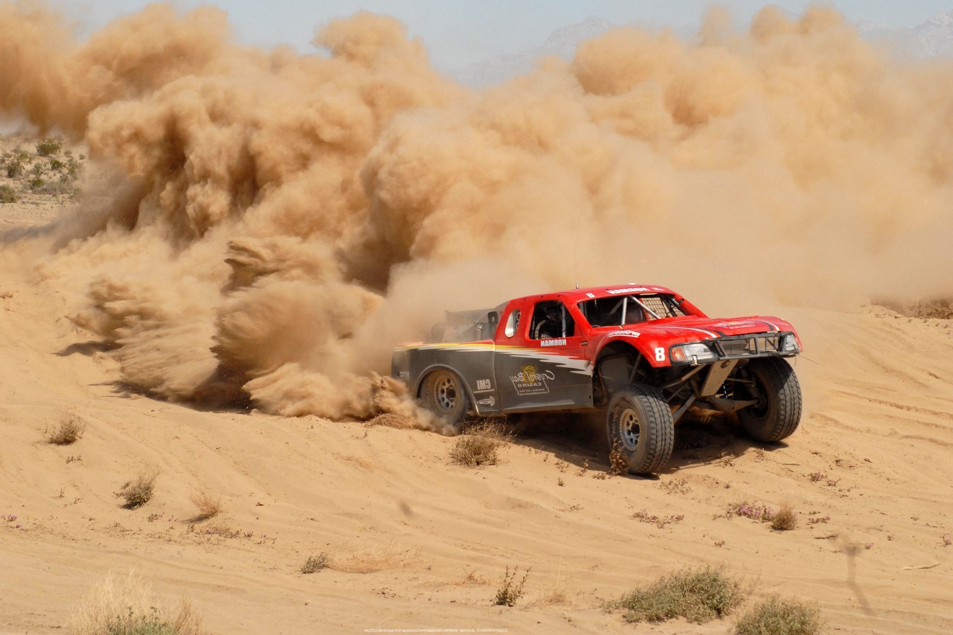 course automobile voiture désert poussière sable paysage