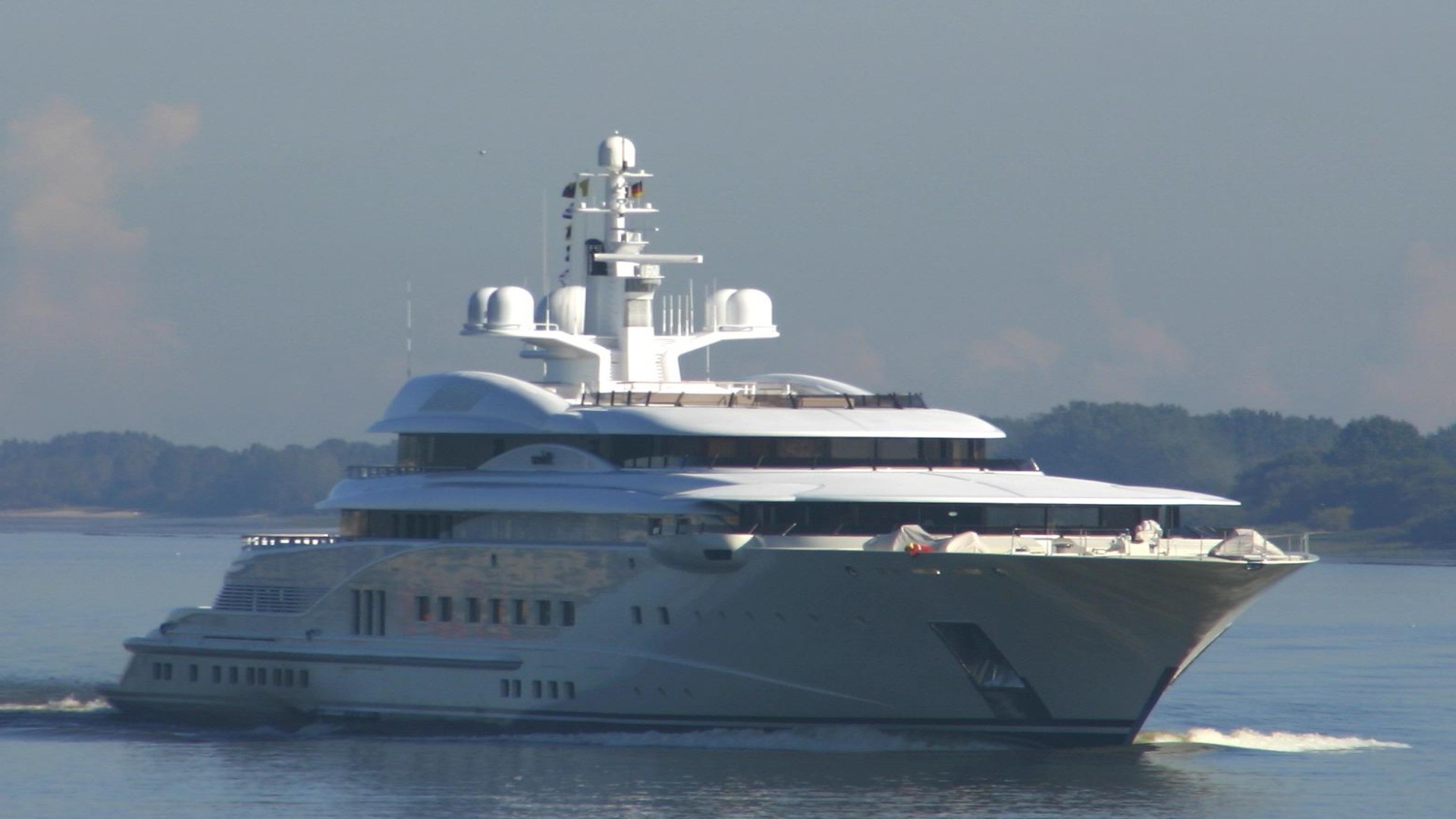 yacht eau bateau système de transport voyage bateau mer voiture voile port à l extérieur océan bateau de croisière ciel jetée