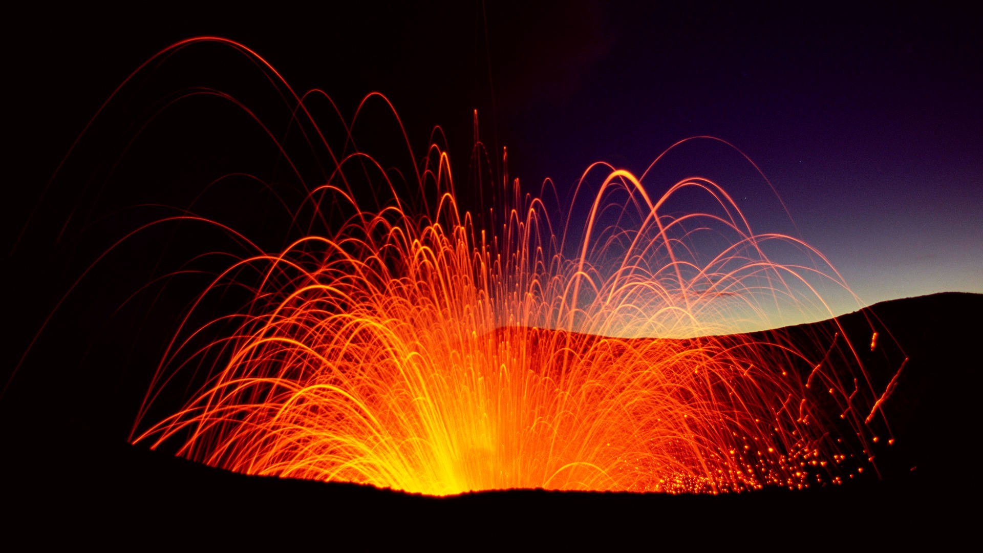 vulcão chama explosão energia fumaça quente fogos de artifício calor luminescência festival erupção resumo luz perigo queimado