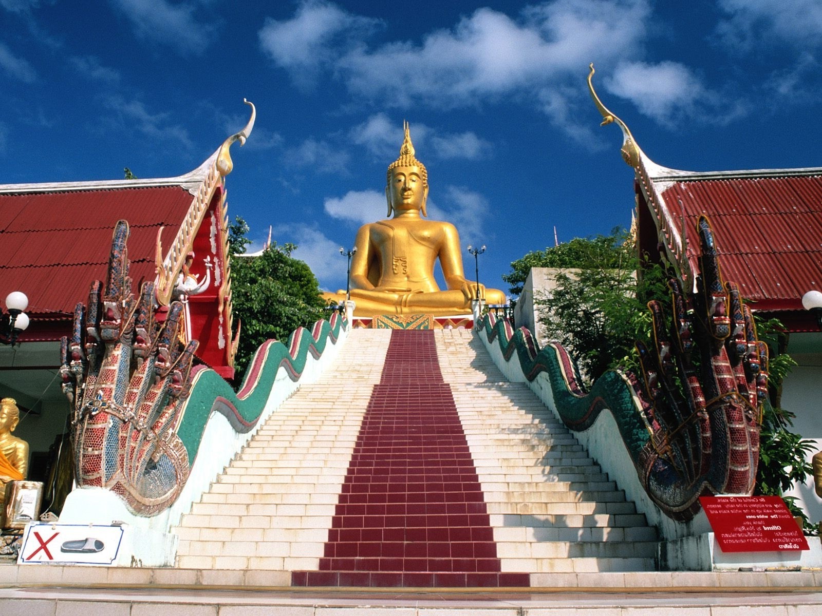 stadt und architektur tempel buddha architektur religion reisen kultur traditionell haus himmel watte dächer im freien tourismus