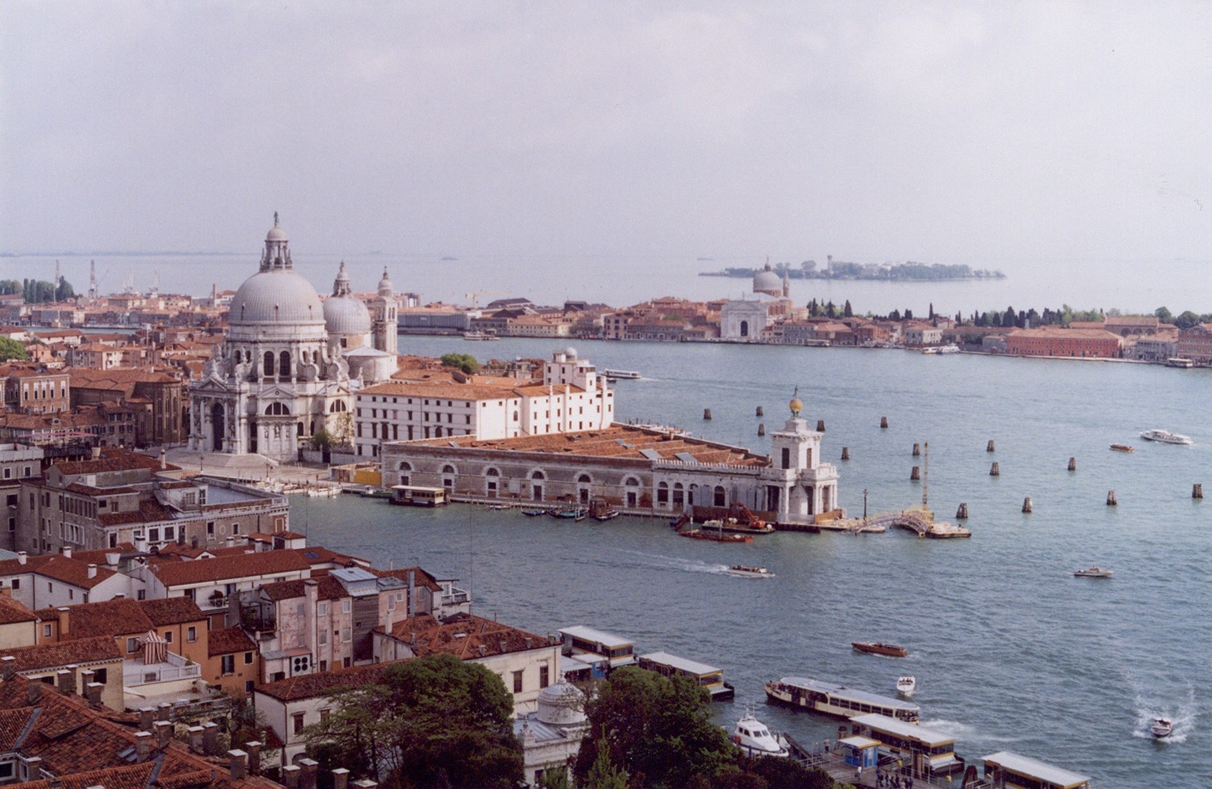 città viaggi acqua architettura città chiesa mare barca città barca porto casa turismo fiume cattedrale mare spettacolo vecchio cielo