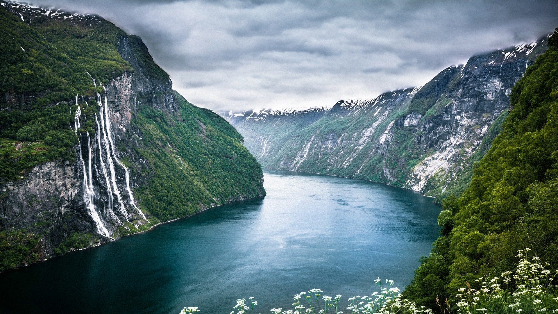 lieux célèbres eau paysage voyage nature montagnes à l extérieur rock pittoresque ciel fjord mer rivière été