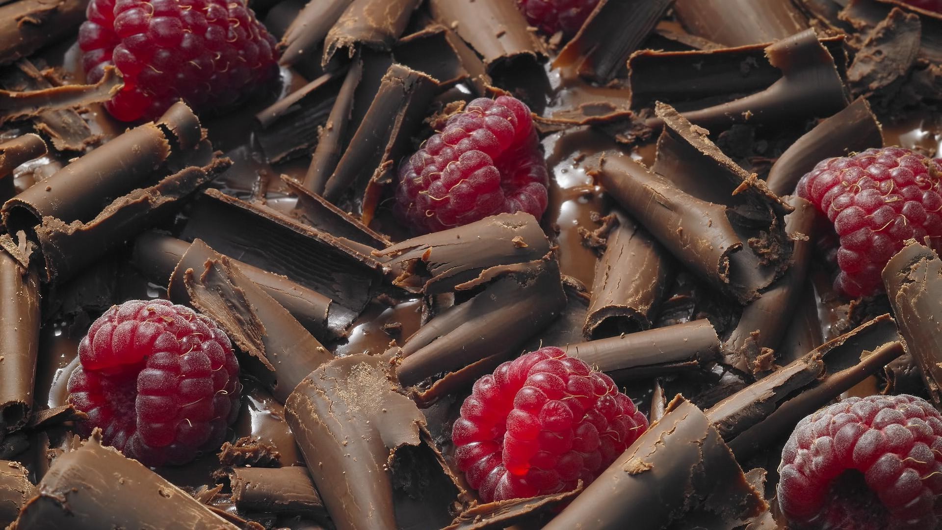 chocolat framboise doux repas délicieux fruits sucre baie confiserie bonbons délicieux rafraîchissement nature morte beaucoup épicure alimentaire tentation régime alimentaire indulgence