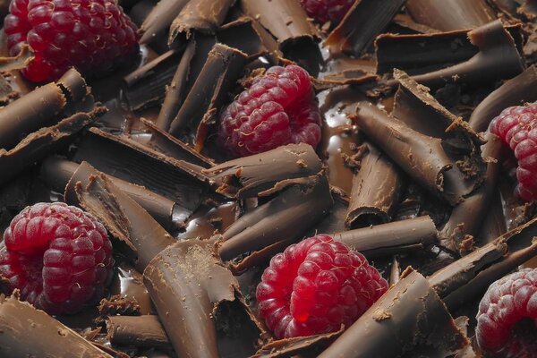 Chocolat sucré et machine rouge