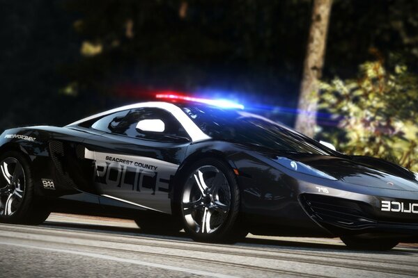Поліцейський суперкар з гри need for speed