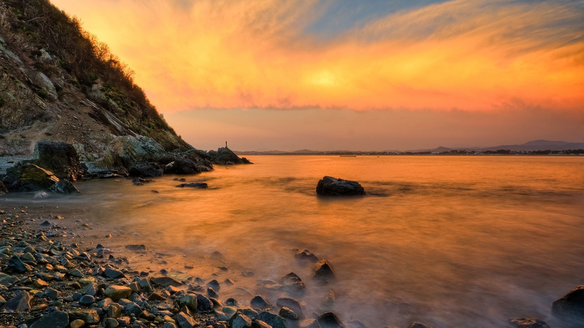 coucher de soleil et aube coucher de soleil eau soir aube plage crépuscule océan mer mer soleil paysage voyage