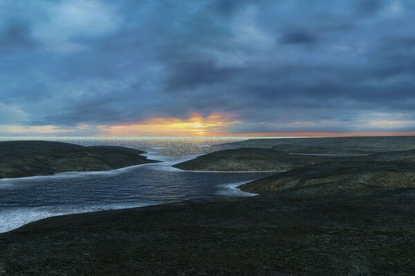 Landschaft mit Sonnenuntergang und Wasserblick