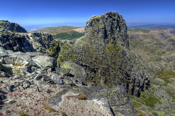 Pedras verdes. Vastos espaços