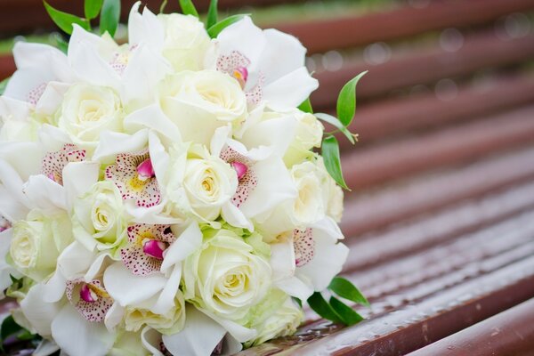 Bouquet de mariage de fleurs blanches