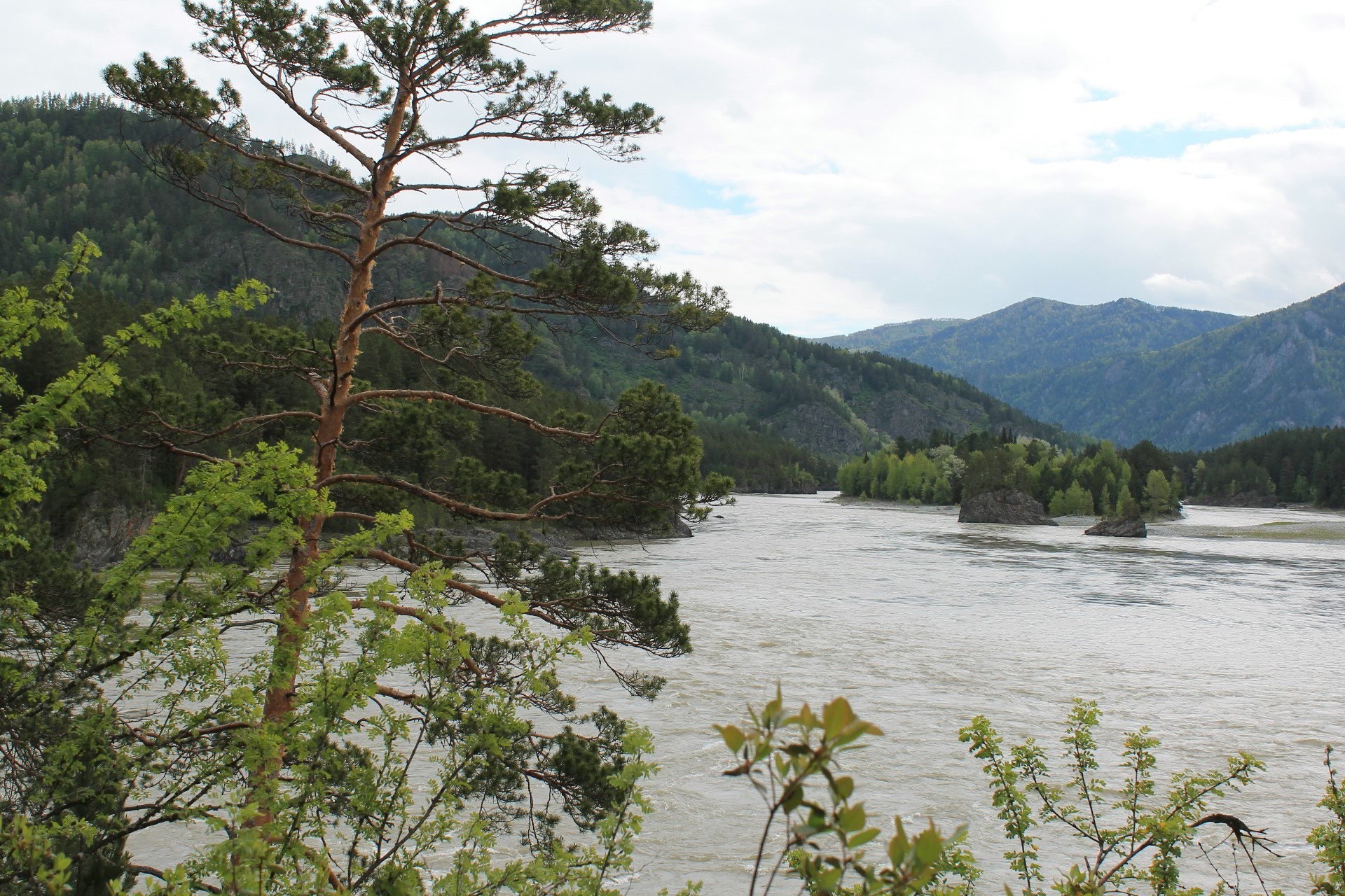 frühling wasser landschaft natur berge reisen baum himmel see im freien holz landschaftlich meer sommer fluss schauspiel schön insel rock szene