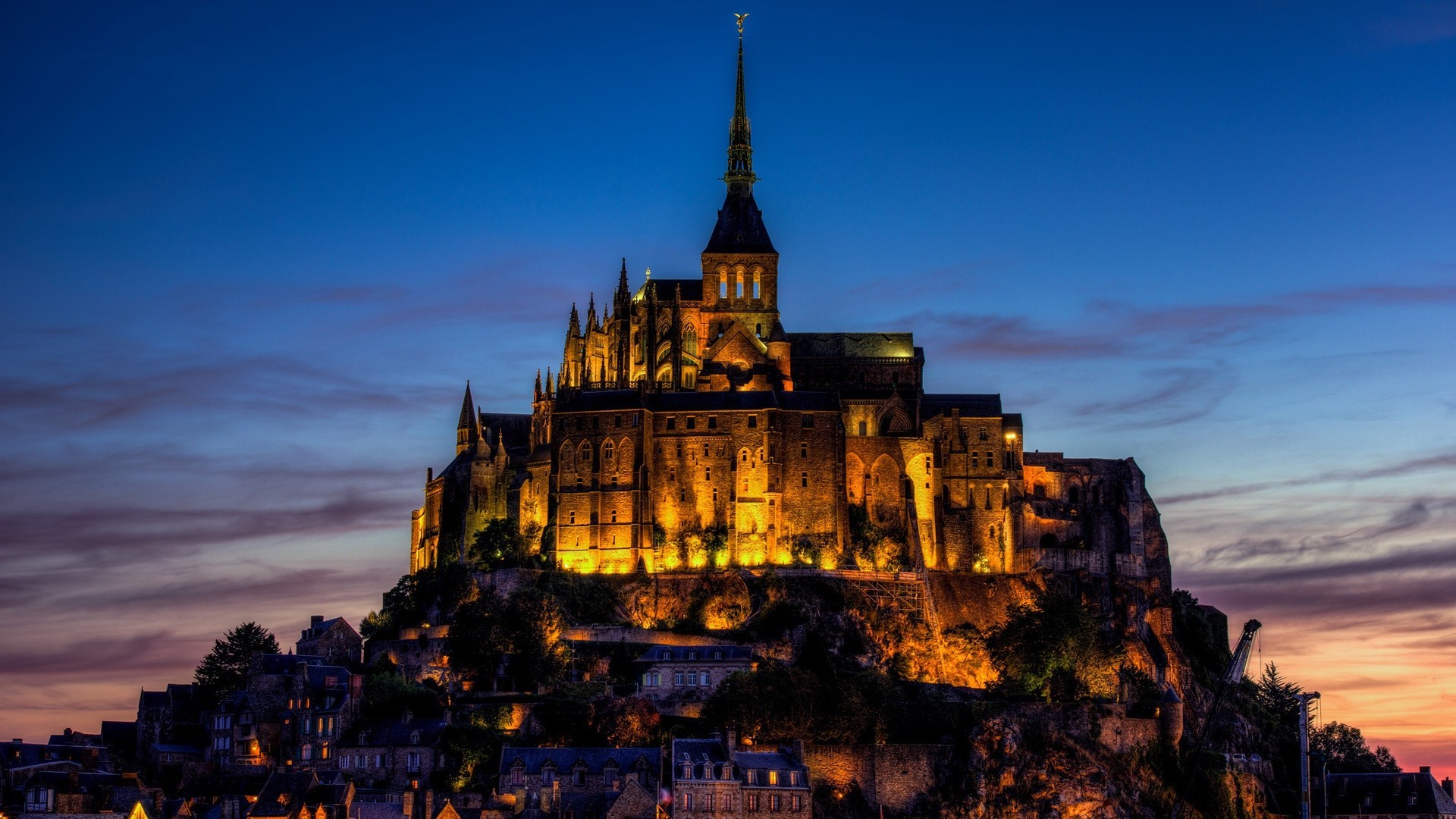 castelos arquitetura viagens céu casa crepúsculo cidade à noite ao ar livre igreja torre castelo catedral gótico antigo velho turismo religião