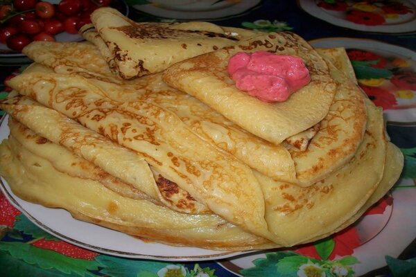 Una montagna di pancake possibile senza ripieno