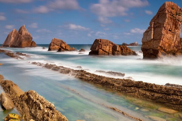 Rocce massi e pietre dall acqua