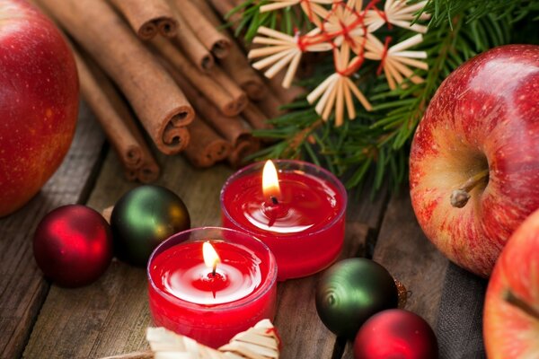 Preparación para la Navidad con elementos de decoración