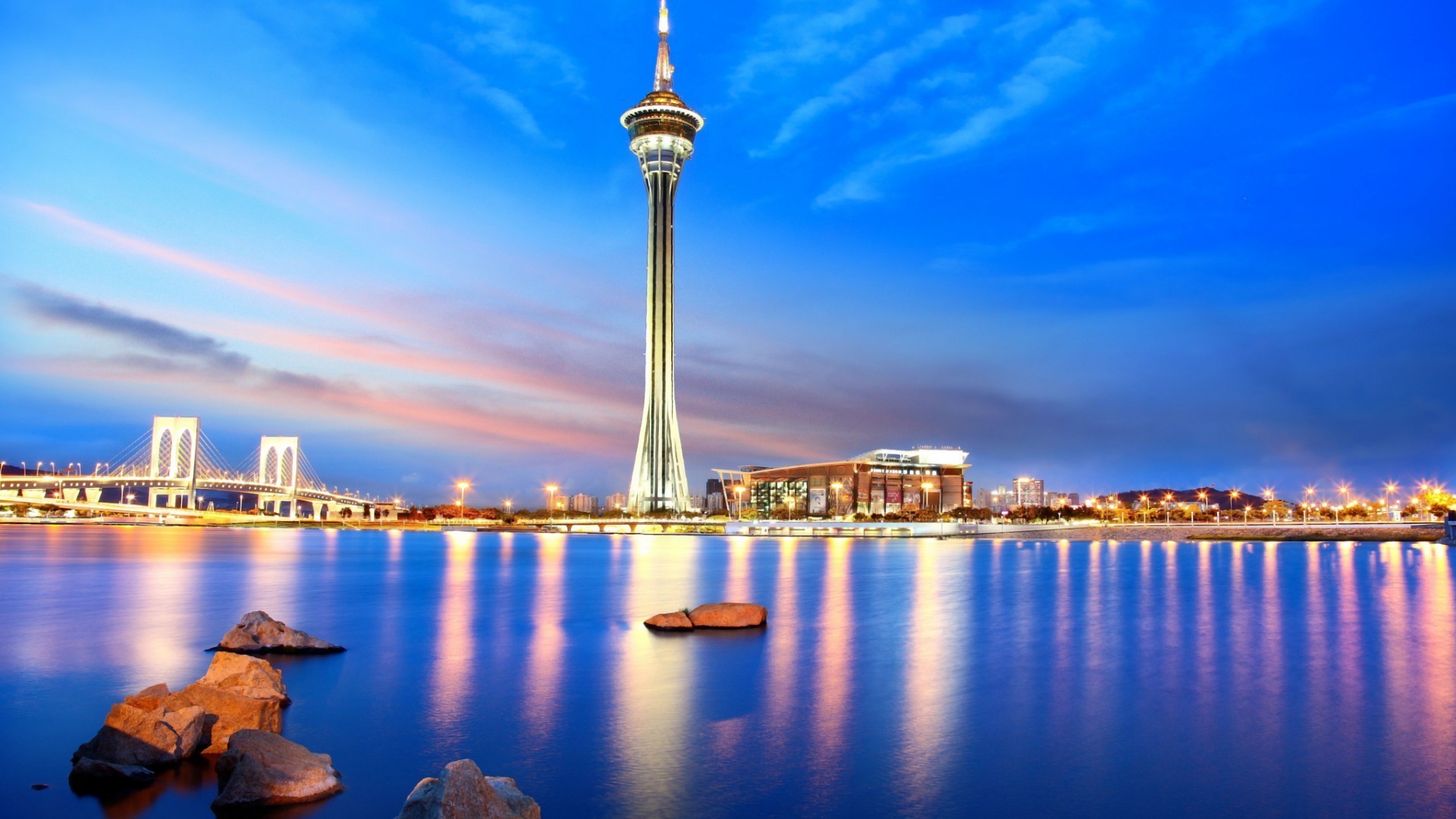 ciudades agua arquitectura viajes crepúsculo puesta de sol cielo noche al aire libre ciudad hogar reflexión amanecer skyline puente punto de referencia río mar