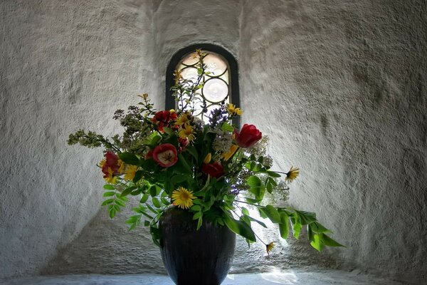 Ein buntes Bouquet in einer Vase