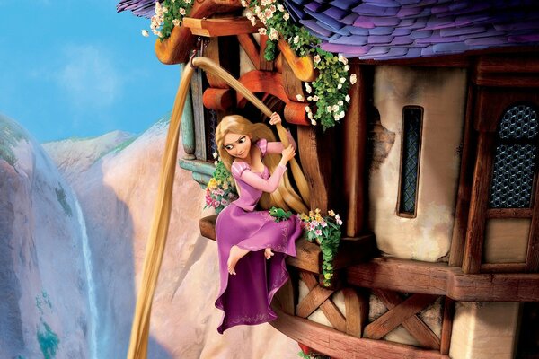 Rapunzel con una larga guadaña baja por la ventana