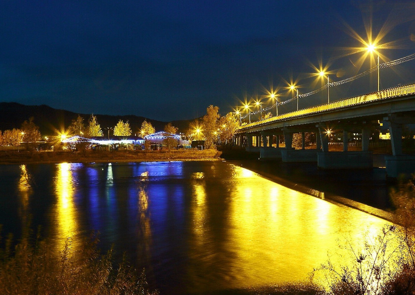 berühmte orte brücke fluss wasser reflexion stadt dämmerung reisen abend sonnenuntergang transportsystem architektur dämmerung urban licht himmel straße straße