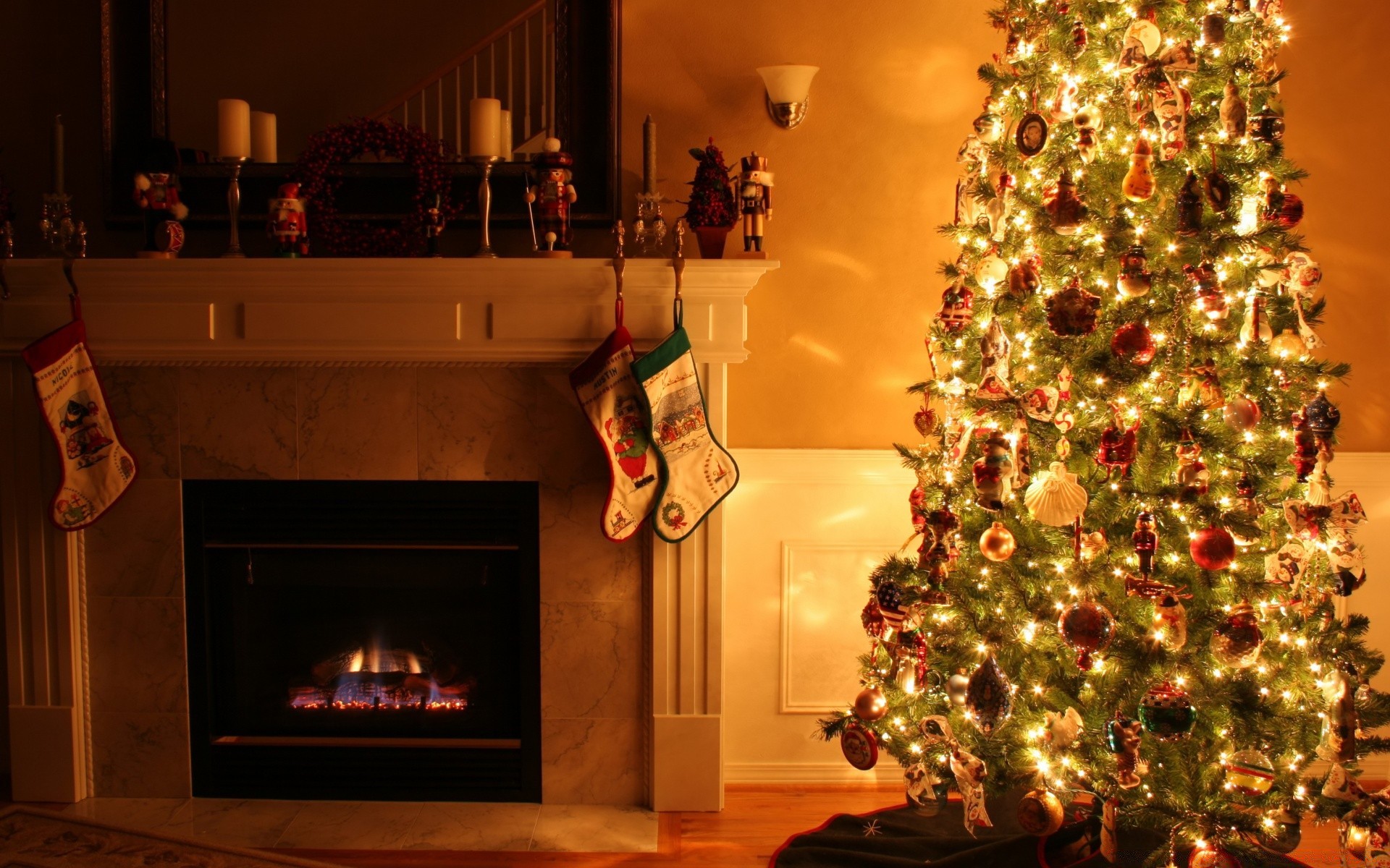 weihnachten innenarchitektur drinnen zimmer familie kamin winter dekoration weihnachtsbaum zuhause kerze zuhause