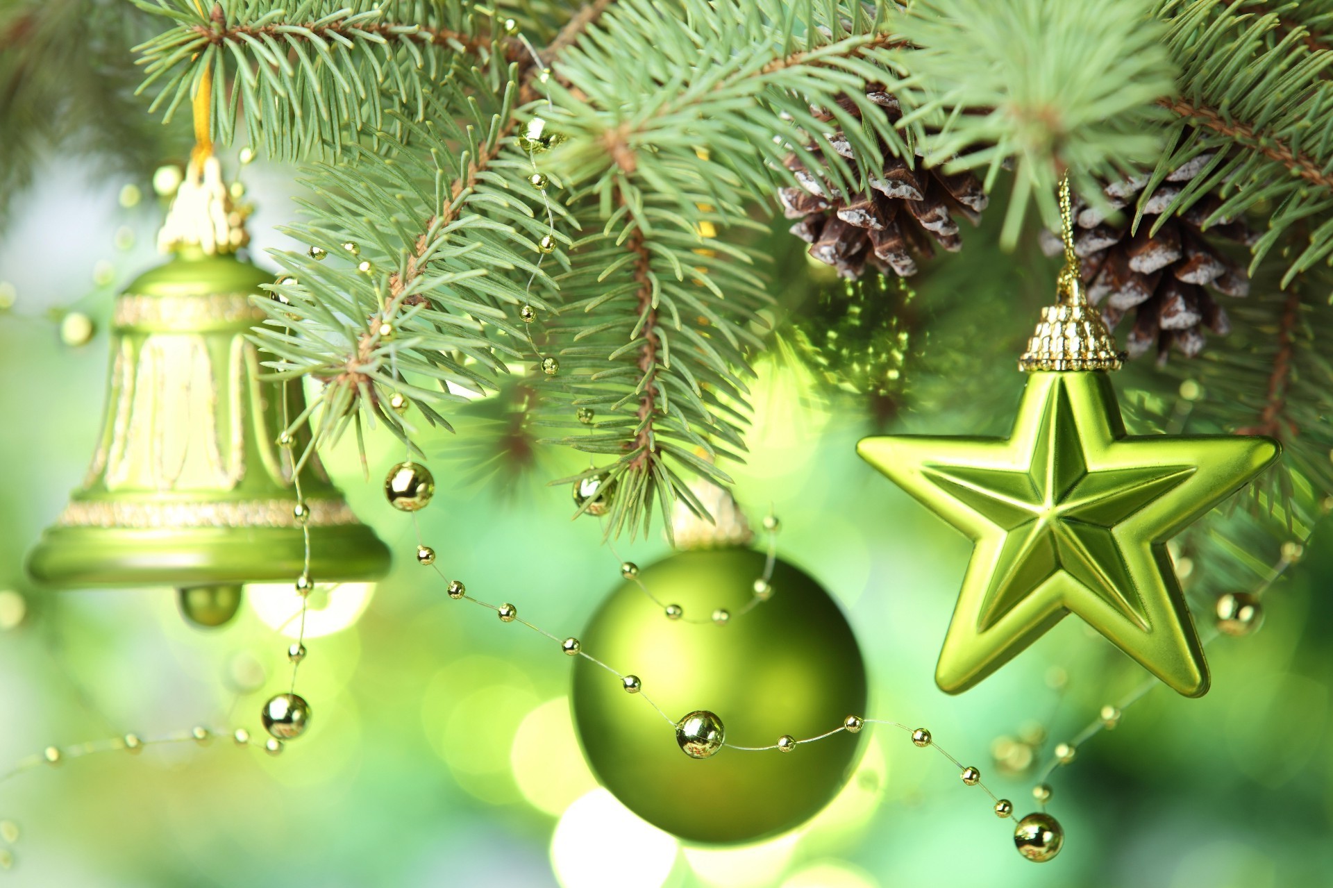 новый год рождество зима висит украшения сосна дерево светит мерри праздник пихта золото филиал эвергрин сезон мяч яркий ели нить витиеватый