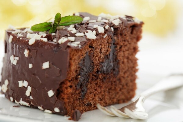 Délicieux gâteau à la crème au chocolat