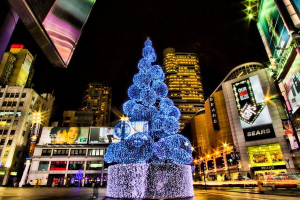 Unusual Christmas tree in the city center