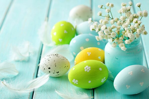 Preparation and coloring of eggs for Easter