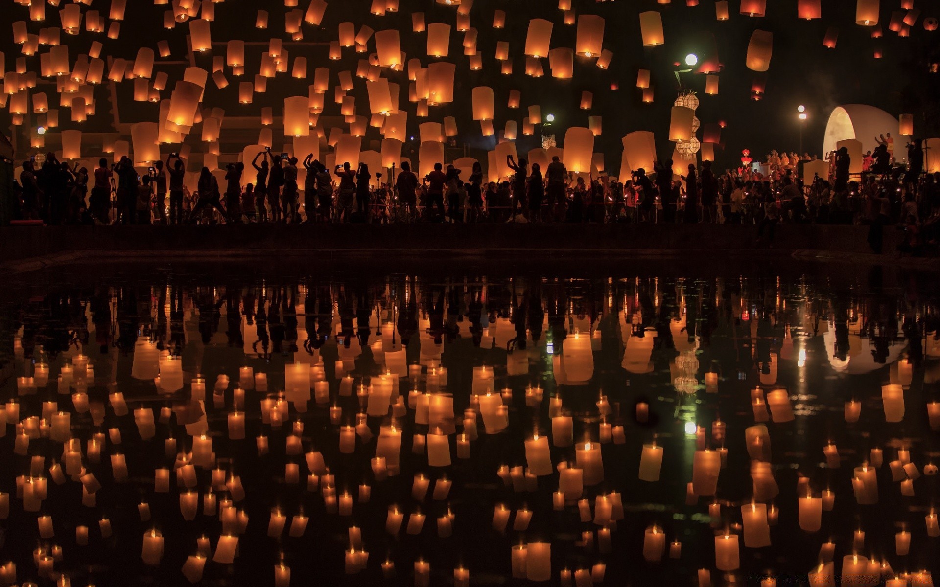 dia das bruxas vela feriado luz de fundo lanterna velas festa chama escuro à noite multidão queimado religião luz festival natal muitos lâmpada