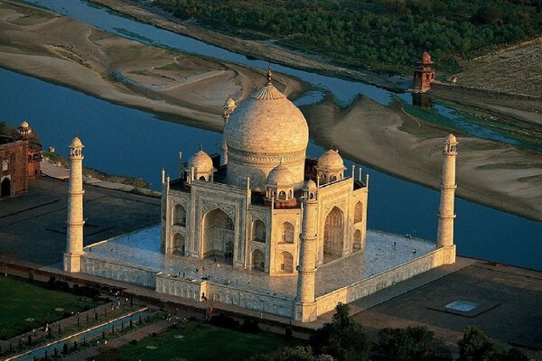 The famous white Stone Eastern Mosque