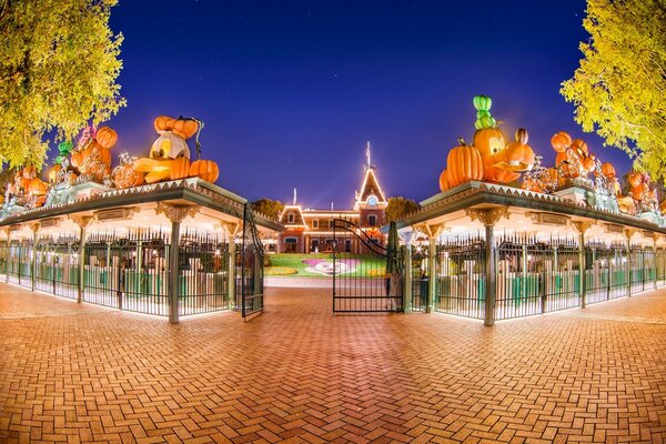 Decoration of a rich house for Halloween