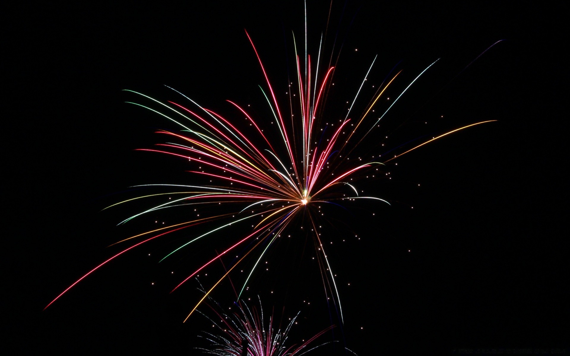 día de la independencia fuegos artificiales llama explosión festival cohete bengalas vacaciones navidad año nuevo fiesta oscuro