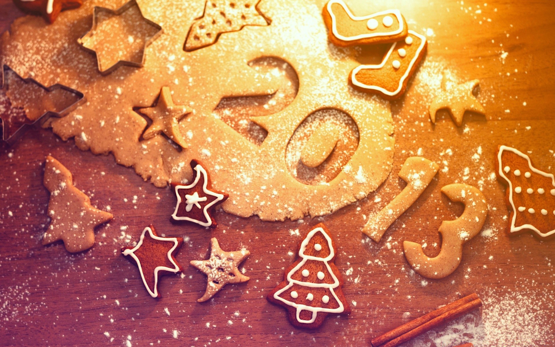 yeni yıl noel gingerbread man tatil kurabiye dekorasyon masaüstü ev yapımı kış şeker yemek geleneksel tatlı pasta