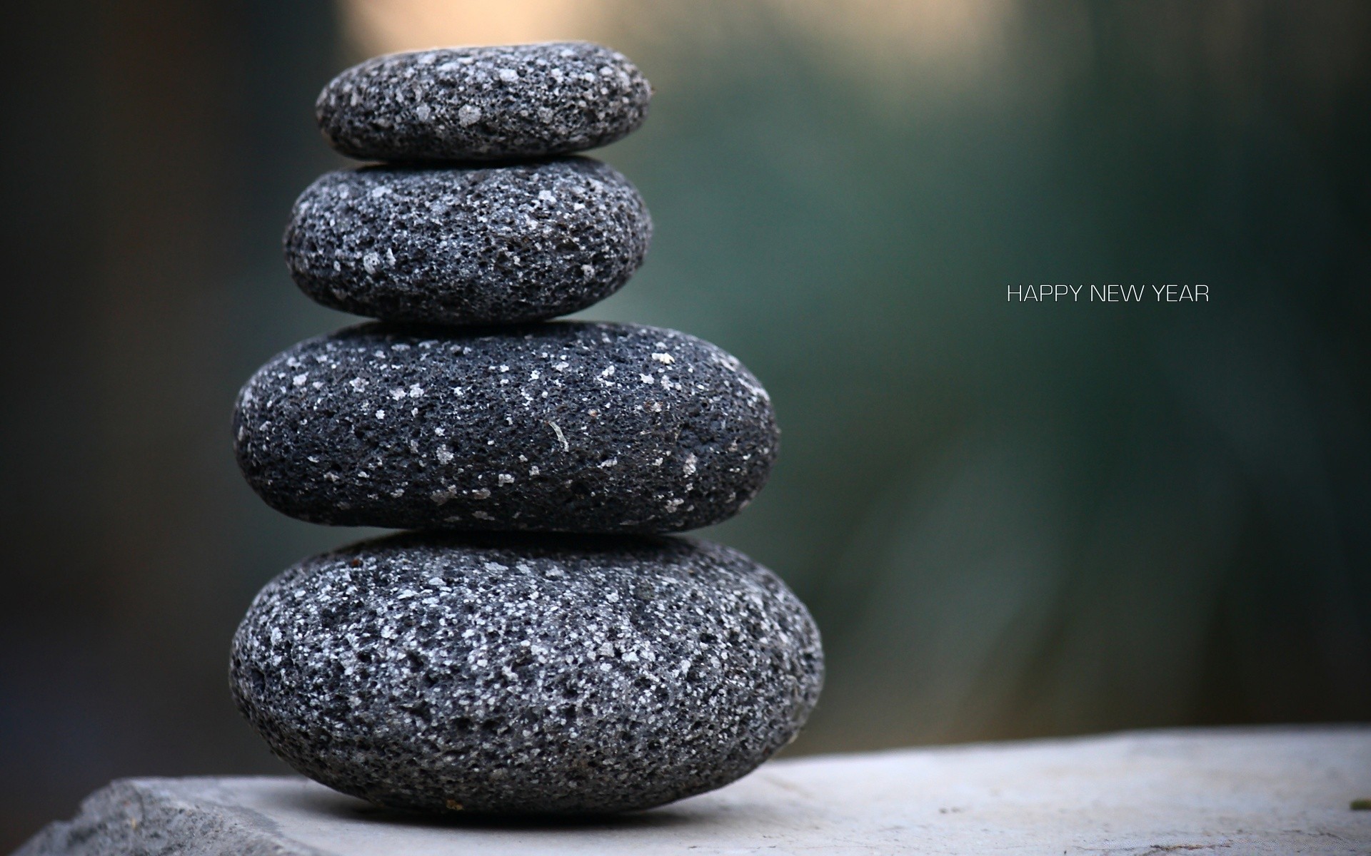 neues jahr zen balance meditation harmonie stabilität rock natur stein gesundheit einfachheit behandlung gelassenheit glatt boulder kopfsteinpflaster