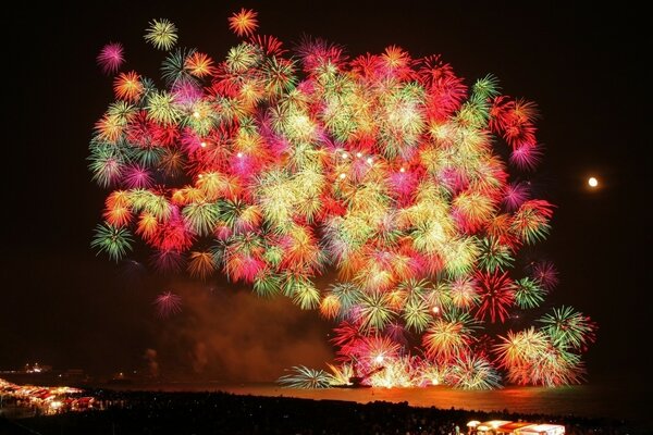 Saluto festivo nel cielo notturno