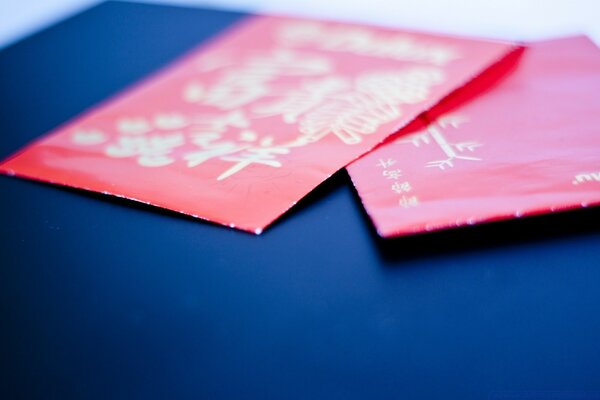 Give red envelopes for the New year